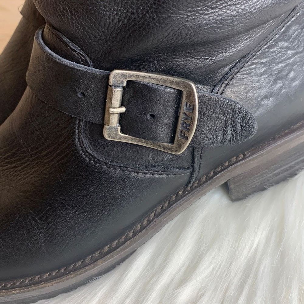 Frye Womens Veronica Short Bootie
Boots Black Leather Slouchy Moto
Ankle Boots S - Picture 8 of 16